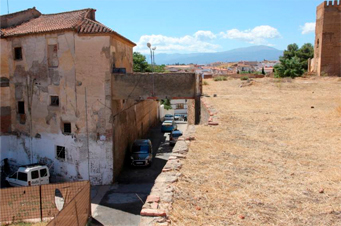 Pasarela de conexión y acceso entre la Alcazaba de Guadix y en Granada y el Seminario Menor